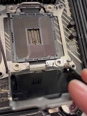 Fixing this motherboard to make a banger if a gaming pc. What gpu should we pair this i9 with? #computerrepair #gamingpc #pctips #pcrepair #laptoprepair #pcgamer #pcgaming #intel 