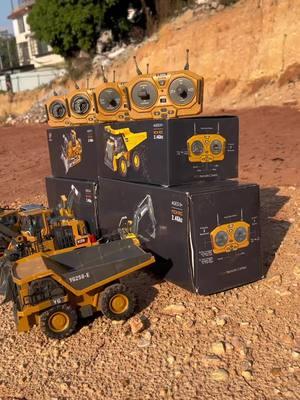 Very fun and cool excavator toy#rc #toy#excavatortoys #christmas#gift 