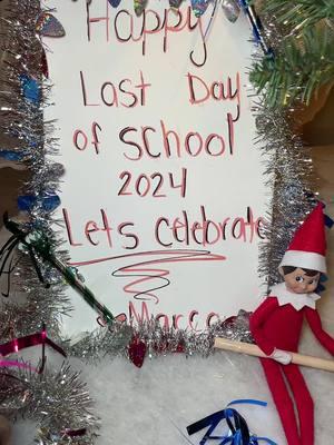 day #19 #elfontheshelf #elf #pinata #schoolsout #lastdayofschool #elfideas #christmas 