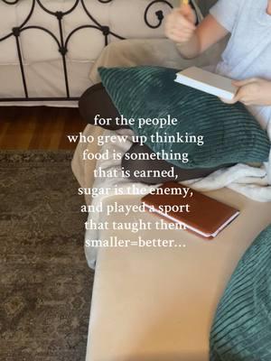 Im actually so interested in how sports play a part in many character traits but especially the development of an ed .. obviously yes, as a dancer standing in front of a mirror every day didn’t help my body image but I actually think it was more so the way I was scored on how perfect I performed, there were always ways to improve, those who won usually looked a certain way (I could keep going)  thoughts?? #foodfreedomjourney #antidietculture #recoveryispossible 