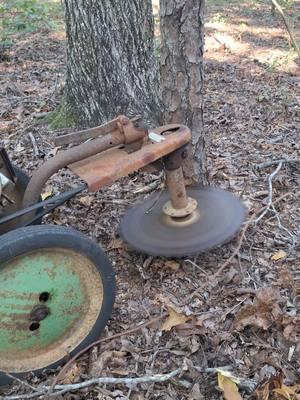 1950's David Bradley power saw cutting a pine tree. #powersaw #davidbradley #searsandroebuck #1min #smallengine #smallenginemechanic #smallenginerepair #lumber #lumbermill #bushhog #bushhogging #DIY #yardwork #lawncare #lawn #pushmower #oldpushmower #oldlawnmower #lawnmower #secondwindmechanical #briggsandstratton #alabama #alabamatiktok #fyp #fypシ #fypシ゚viral 