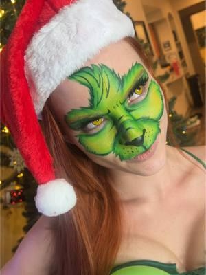 Most creative Grinch Cosplay ever!  #BalloonCosplay #GrinchCosplay #GrinchCostume #Grinch #TheGrinch 