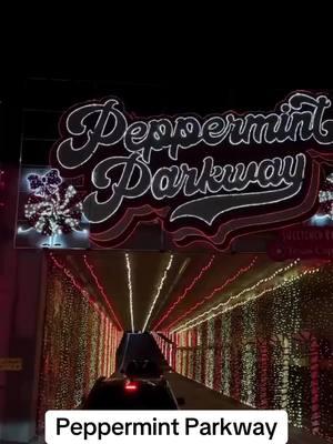 Acompañame a conocer @peppermintparkway esta atracción navideña en Austin en @cota_official  Visita @Peppermint Parkway para obetener tus boletos 🎅#navidad #cota #peppermintparkway #austin #texas #2024  Video courtesy @alondraaadame