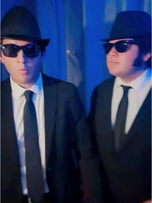 Everybody Needs Somebody To Love 🫶🕶️ #thebluesbrothers #bluesbrothers #bluesbrotherscosplay #snl #johnbelushi #danaykroyd #saturdaynightlive #cosplay #cosplayer 