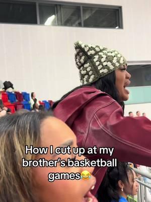 I be crashing out at these games😂 #CapCut #sistergoals #basketballgames #overseasbasketball #littlesister #crazyfans #theygonnakickmeout 