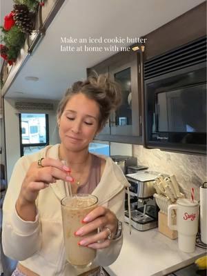 This hit even better then Dunkin! 😍🧋🍪 #dunkin #icedcoffee #icedcoffeeathome #cookiebutter #holidaydrinks #rvliving #rvlivingfulltime #sahmtok 