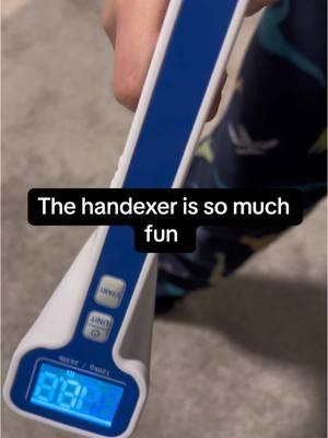 I’m weak. 😬The hand dynamometer is a whole different level of fun 🤭  #gripstrength #handstrength #dynamometer #tiktokshopmademebuyit #tiktokshopfinds 