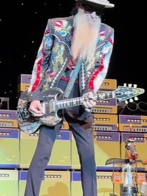 ❤️‍🔥 ZZ Top 😎 @ZZ Top #bluesrock #80smusic #concerts #zztop #billygibbons #legend #fyp #fy #guitartok #guitarists #lespaul #bluesguitar #electricguitar #2024 #lagrange #dustyhill #old #guitarplayer @Billy F Gibbons 