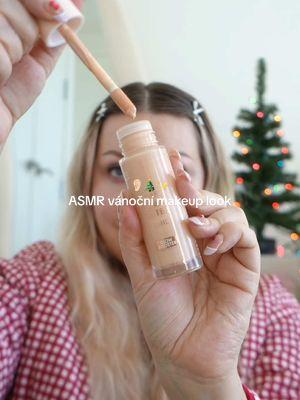 ASMR jednoduchý sváteční look jen se 3 produkty od @Catrice Cosmetics 🎄 👁️Catrice Under Eye Brightener– 010 light rose 👩🏼Catrice Soft Glam Filter - 015 Light  ✨Catrice More Than Glow Highlighter - Supreme Rose Beam #Catrice #catricecosmetics #CatriceTouchOfShimmer #ownyourmagic #spoluprace