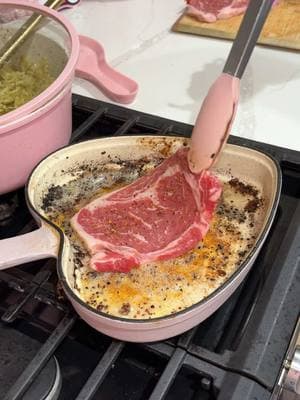 It’s almost FRIYAY besties 🤩 DINNER ft @OLIPOP #olipoppartner #dinner #asmr #food #Foodie #pink #steak #pestopasta #DinnerIdeas 