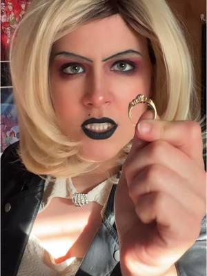 POV: you’re Chucky after telling her that the ring was Vivian Van Pelts’ and not for her 💍 #brideofchucky #brideofchuckycosplay  #tiffanyvalentine #tiffanyraycosplay #tiffanyrayvalentine #chuckycosplay 