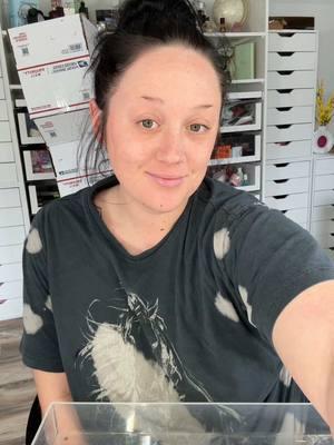 Decluttering my makeup… again… part 1 #declutteringmymakeup #decluttering 