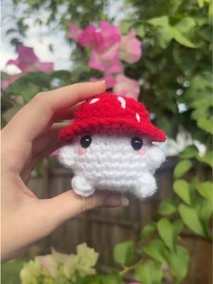 I love these little guys!!  #fyp #foryoupage #SmallBusiness #depop #crochetersoftiktok #crochetwithme #mushroomboy #crochetmushroom #mushrooms 