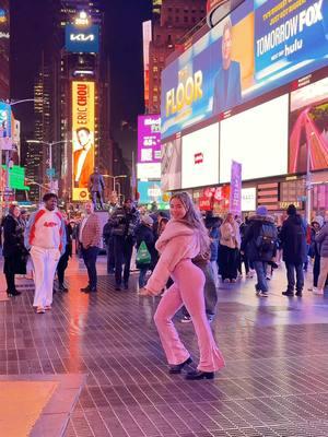 The way they all just joined in the dance 🤩 Who wants the result?? #apt #dance #behindthescene #newyork 