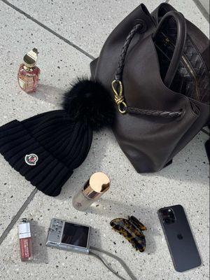 The holidays are calling ✨📱Answer with the perfect gifts from Bloomingdales at #AventuraMall! #bottegaveneta #bottega #bloomingdales #moncler #apple #iphone #diorbeauty #diorlipoil #charlottetilbury #beanie #bottegabag #clawclip #miami #digitalcamera #phonecall @Bloomingdales 