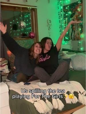 girls night in calls for playing @forthegirls and discussing the latest gossip💚 👀 @AlexaChalnick  #forthegirls #justgirlythings #werejustgirls #girlythings #girlsnight #girlsnightin #bestfriendgoals 