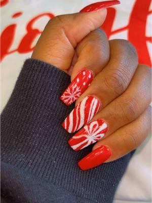 Now I'm really really ready for Christmas  #ChristmasNails #NOTD 