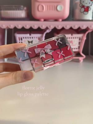 soo cute i love it!!! 💗💗💗 @Flortte Official @FLORTTE Beauty  #flortte #florttebeauty #lipgloss #cbeauty #wonyoungism #jellylips #cutemakeup #coquette #coquetteaesthetic #coquettecore #pink #makeup #lippallete #lipproducts #cute #aesthetic #kawaii #girly #TikTokShop #fypシ #foryoupage #flortteus 