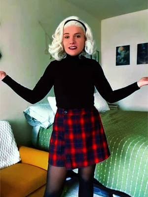 I Sabrina Spellman proudly proclaim myself a witch! #sabrinaspellman #chillingadventuresofsabrina #sabrinaspellmancosplay #chillingadventuresofsabrinacosplay 