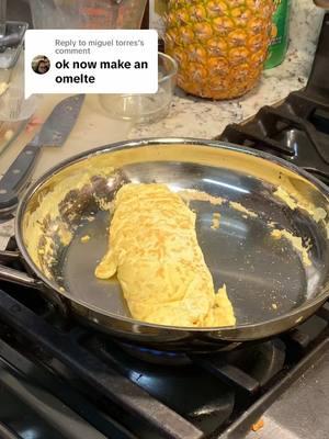 Replying to @miguel torres ok so it’s not perfect but here ya go. #stainlesssteel #cooking #eggs #omelette #cheese #breakfast #lunch #dinner #bonappetit #fyp 