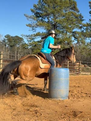 so now i just need to get out of his face 😭 then our turns look better #FrenchmanNTx #driftthebuckskin #barrelracing #barrelracer #foryoupage #horse #abcxyz #xyzbca #viral #fyp #slowmo #slowmotion #horseedit 