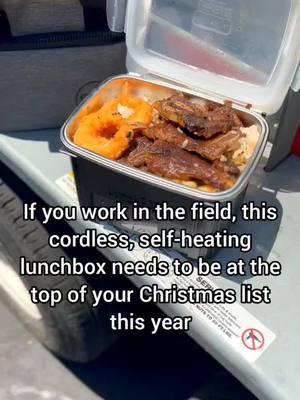 Just because you work in the field doesn't mean you have to eat cold sandwiches or takeout every day 🙅‍♂️ Let wifey pack you a homemade meal that's hot on schedule thanks to LunchEAZE 😏 #bluecollar #construction #christmaslist #giftideas #luncheaze #shortribs 