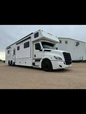 Went up to colorado knocked out 2 air ride #front ends 389 spring swap freightliner and 567 pete made for the ride thanks 4xindustrial for the work #mobillstruckrepair #18tolife #airride #fabwork #ridequalityenhanced #largecar #largecarmafia #datdeal #prideinyourride #