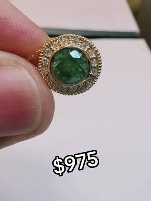 Stunning demantoid garnet pendanr in 14kt gold #demantoidgarnet #garnet #pendant #jewelryonsale #fyp 