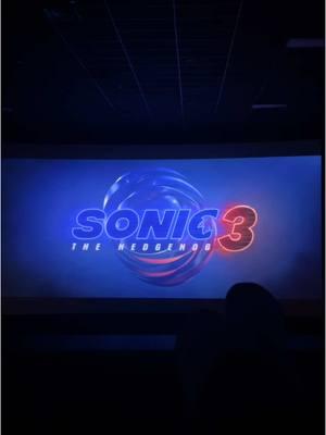 Another weekday movie, this time seeing one of Lukes pics #originalaudiovlog #dayinmylife #eveningvlog #eveningvibes ##amctheaters #sonicthehedgehog 