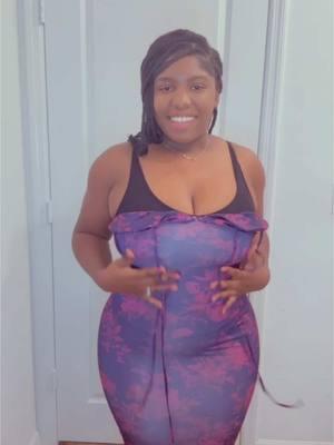 This shapewear is amazing. #myvideo #tiktokshopfinds #bodypositivity #shapewear #tummycontrol #slimwaist #workoutshapewear #waistsnatched 