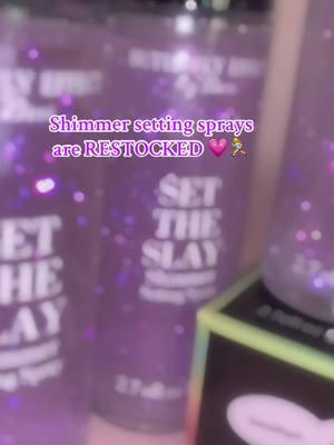 Our shimmer setting spray is a must have in your makeup collection 💜✨ #fyp #shimmersettingspray #settingspray #rosesettingspray #makeupsettingspray 