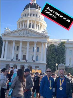 Viaje a Sacramento, California para ver a mi esposo correr en el Maratón 💜 vimos a nuestros queridos amigos y nos la pasamos super 🙌🏼 #sacramentomarathon #sacramentokings #sacramentocapitol #foreverfriends #isabelcarranza #magcomsen #magcomsenjacket #disfrutandodelavida #amigosporsiempre #basketballkings @Sacramento Kings #turisteando 