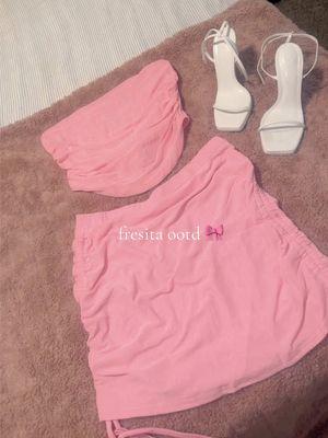 You need this set! I am obsessed, I cant wait to wear it 😍🎀   click the link down below ✨  #pinkset #fypシ #explore #fresitas🍓 #foryoupage #TikTokShop #sexy  #corsettop #whiteheels #baddie #tiktokmademebuyit #OOTD #ootn #outfitinspo #outfit #girly #girlythings #girlytok #girlygirl #girlyaesthetic 