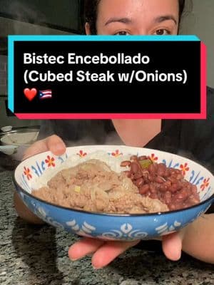 Bistec Encebollado (Cubed Steak w/Onions) ❤️🇵🇷. . . #steak #bistec #bistecencebollado #puertorican #puertoricanfood #cooking #Recipe #dinner 