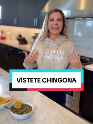 ¡Es de chingonas verse bonita! Ya la puedes conseguir en mi tienda de TikTok 💪✨ #moda #sudaderas #adrianagallardo