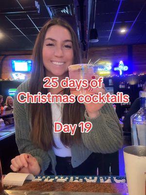 25 days of christmas cocktails; day 19 Jingle Juice #25daysofchristmas #christmascocktails #festive #cocktails #holidaydrinks #festivedrinks #jinglejuice #bartender #bartok #restaurant 