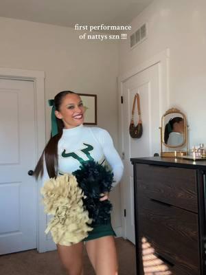 1 month!!!! #nattyszn #2adays #nationals #cheer #cheerleader #collegecheer #cheeruniform #transition 