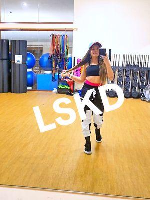 I've got this one linked in my bio @LSKD  🥰❤️ #lskd #gym #core #aesthetics #GymLife #gymfit #workoutmotivation #gymmotivation #sportsbra #outfit 