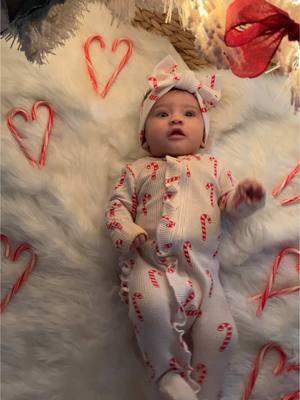 my little candy cane girl  ❤️🤍❤️🤍❤️🤍❤️🤍❤️ #babyphotoinspo #christmasphotoinspo #christmas #babysfirstchristmas #3monthsold #candycane #babygirl #underthechristmastree 