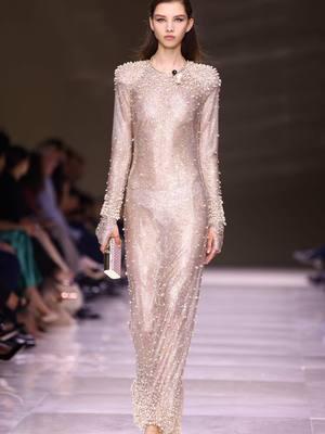 #armaniprivé #armani #giorgioarmani #hautecouture #couturedress #altacostura #fashion #fashiontiktok #dresses #beauty #couture #atelier #style #model #Runway 