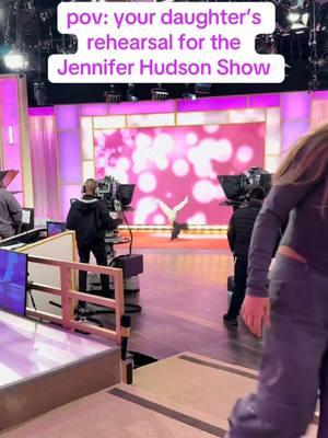 Throwback to this core memory!!! #jhudshow #jenniferhudson #rehearsal #onset #warnerbros #dancephoto #dancephotography #dancepose #dance #dancer #dancelife #dancers #competitivedancer #dancemom #dancemoms  