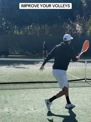 Improve your volleys with the FitBeast Forearm Trainer #tennisplayer #tennistechnique #tenniscoach #tenniscoaching #tennis 