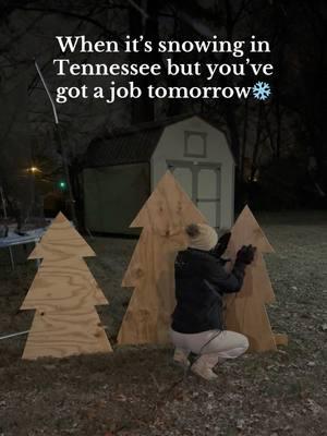 This train gon’ keep on rollin❄️ A little snow never hurt nobody❄️ #partyplanning #partyprep #christmas #tree #wood #backdrop #treebackdrop #christmastree #backdroptutorial #archbackdrop #partyrental #business #