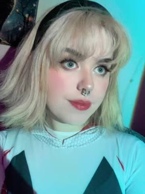 A little too close :3 anyway my suit came in! #marvel #gwenstacy #spiderman #spidergwen #ghostspider #gwenstacyedit #spidergwencosplay #gwenstacycosplay #spidergwenedit 