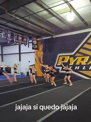 jajaja lo ameee, siempre quise hacer #elgatovolador. buen trabajo chicos jajajaja #elgatovolador #gatovoladorchallenge #cheer #cheerleading #cheerleader #cheers #cheersquad #cheertok #cheerleaders #cheercoach 