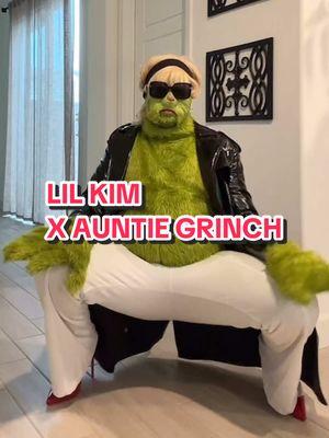 @Lil’ Kim is thee blueprint 💅🏽 #lilkim #notorious #fyp #auntiegrinch #notime #grinch 