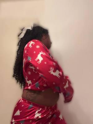 My body🎶 DC:@Tatii 😈👑 #shellavibes✨ #fyp #lgbt #studsoftiktok🌈 #lesbiansoftiktok #lsg #over40 #christmascountdown #viral #fypシ゚viral 