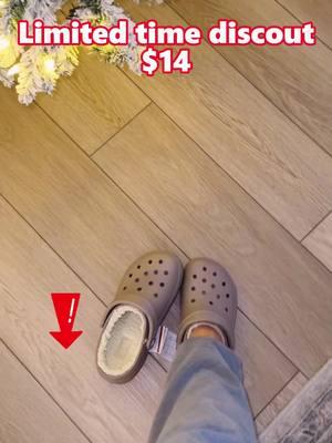 Sale ends soon Time to keep your feet comfy warm for cozy szn This color is Quartz #crocs #fuzzycrocs #crocssale #crocssuperbrandday #balckfriday #blackfridaydeals #tiktokshopblackfriday 