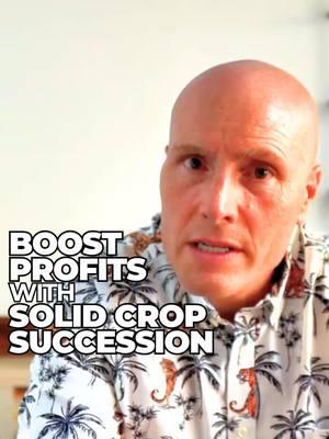 How to boost profits without adding more land: solid succession planting. 🌱 Those field beds are high-value real estate—which means leaving them empty means you're losing money...so ALWAYS keep them planted!‼️ #farming #smallfarm #farmbusiness #marketgarden #marketfarm #succession #cropsuccession #successionplanting #crops #business #profit