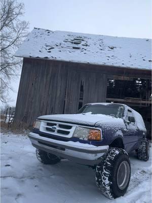 Pretty lil snow monster #ranger #fypシ゚viral #ford #fyp #leanin #squattedtrucks #tootedup #americanforcewheels #michigan #bluecollar #backyardbuilds #fypp #foryoupage #viral 